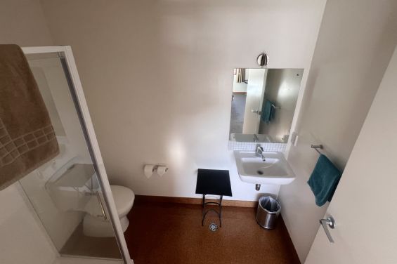 Deluxe Ensuite Room - bathroom